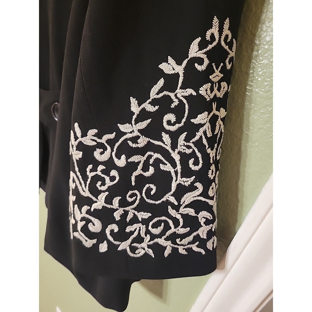 Karen Kane Plus Size 2x Blazer Mixed Greens Cropped Jacket Black Embroidered - Picture 5 of 10